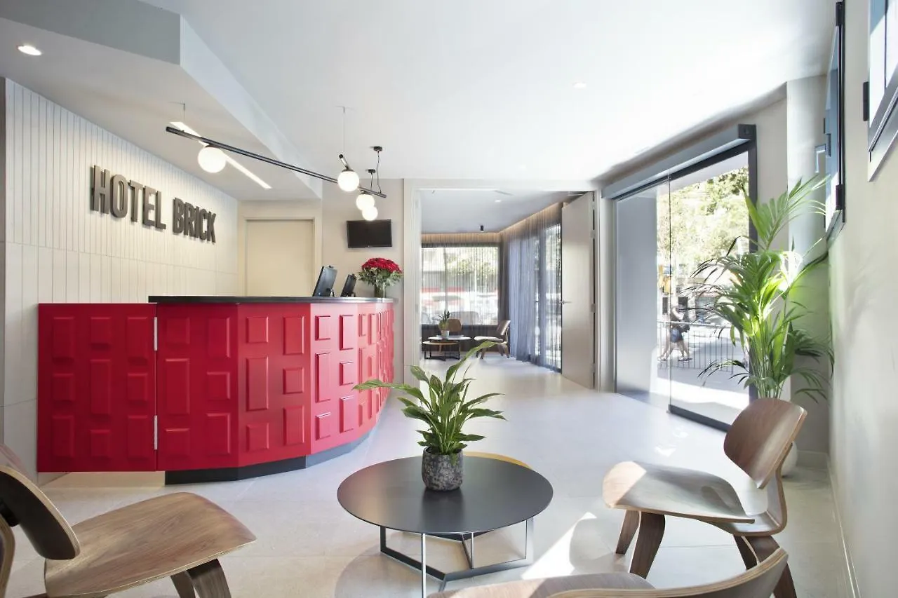 Hotel Brick Barcellona 2*,