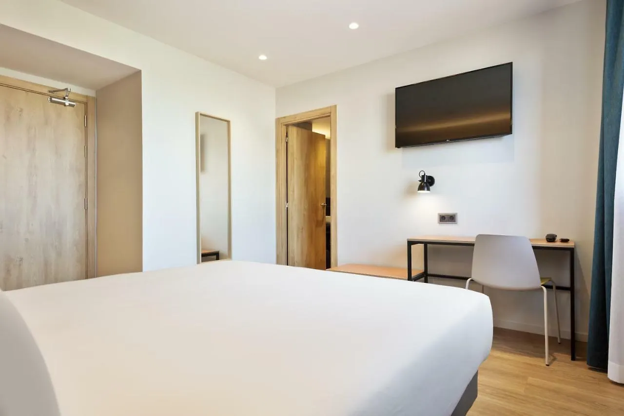 Hotel Brick ברצלונה 2*,  ספרד